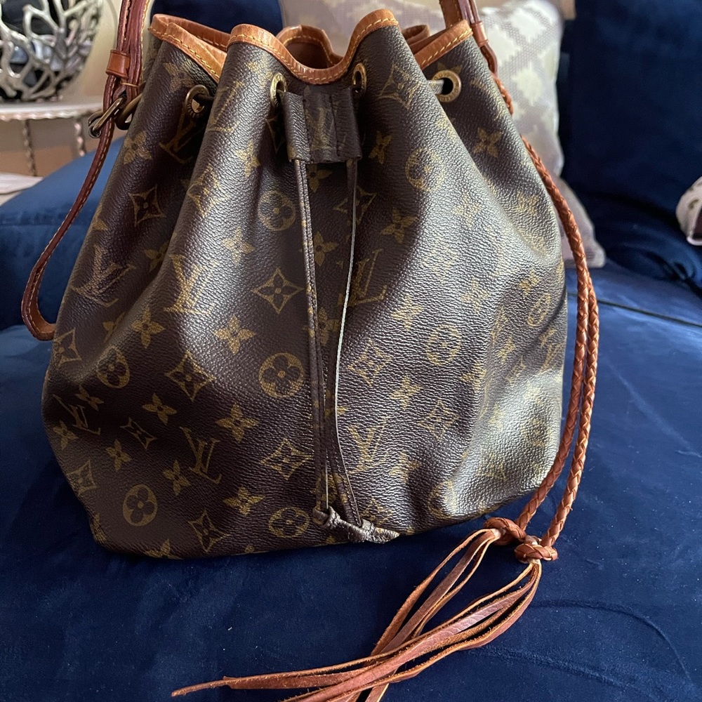 Louis Vuitton petit noe